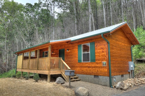 Tree House | Hot Tub + Wi-Fi