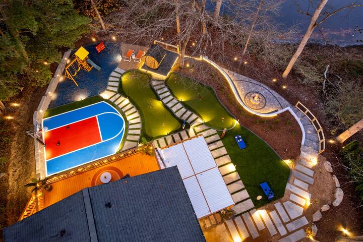 Luxe 5BR | Hot Tub, Sauna, Games & Lake Views! gallery image 5