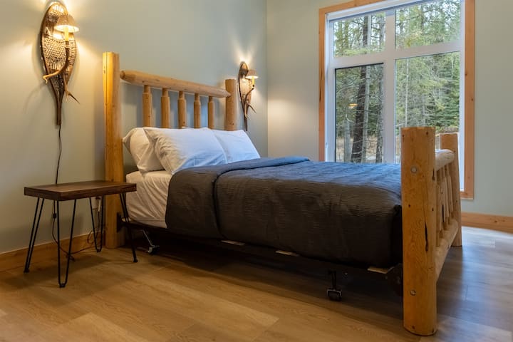 Kitanda aina ya Queen l Floor kuu