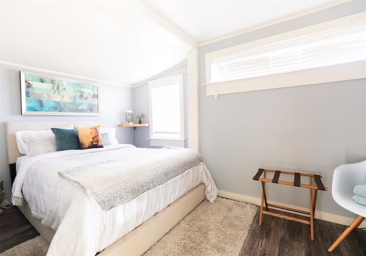 חדר שינה ראשי - מיטת קווין סייז