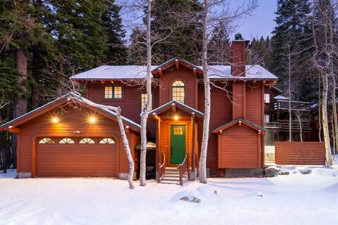 Updated Cabin | Palisades,Hot tub,EVCharge,Shuttle