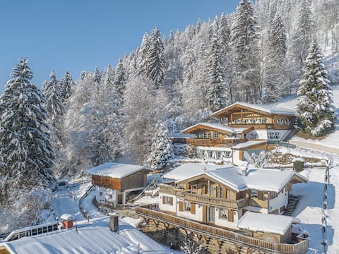 Charming chalet with wellness near the ski lift