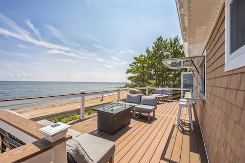 Oceanfront Getaway - Quiet, Firepit + Pvt Beach