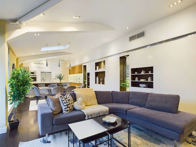 Spacious and Modern Apartment near Belsize Park