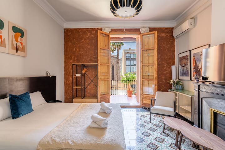Paseo de Gracia Catalan 4BD with private Terrace gallery image 5