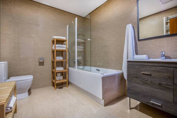 MOLA Sol,4 bedrooms apartment gallery image 3