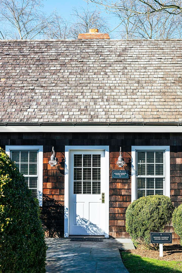 En Suite Baths And Sub-zero Appliances - East Hampton, NY