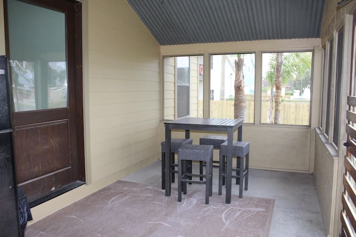 922 Mansfield - Beautiful & Spacious! - North Padre Island, TX