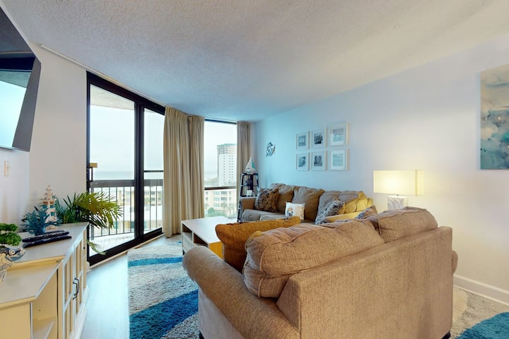 1 Br Condo W/ Shared Pool, Hot Tub, & Beach Access - Destin, FL