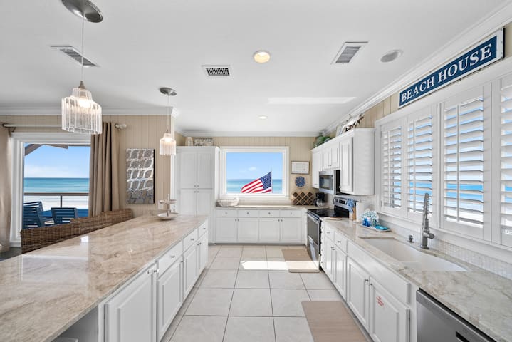 Live the Gulf Coast Vacation Rentals managed Airbnb listing 2