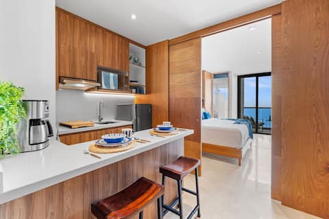 Successful Airbnb property: 1BR Oceanfront · Balcony + 2 Ocean View Pools in Cruz De Huanacaxtle