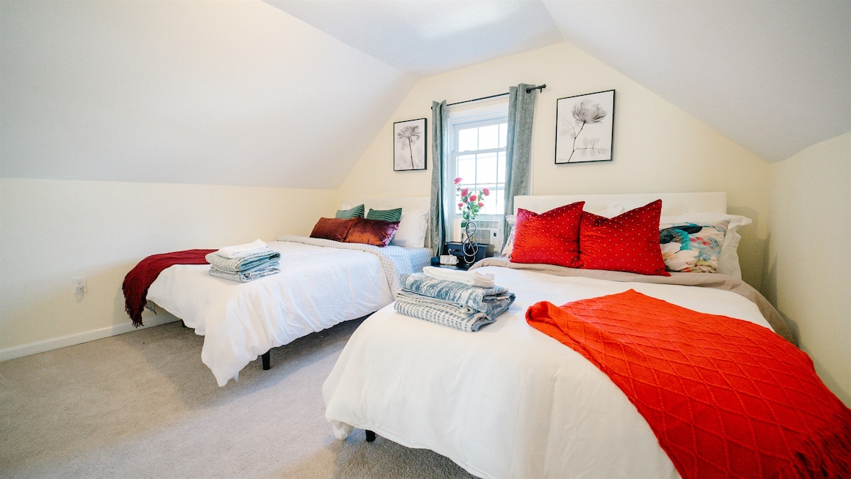 dos camas completas para 4 personas