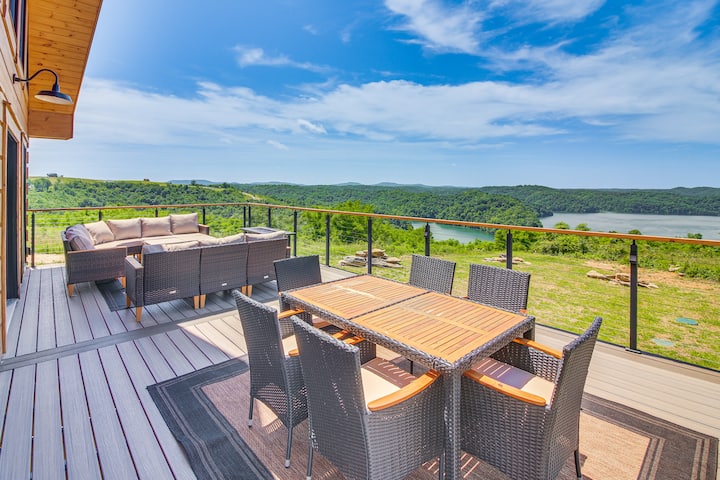 Stunning Celina Home w/ Hot Tub, Views & Fire Pit!