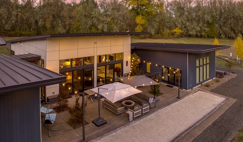 Modern Pacific Northwest Escape