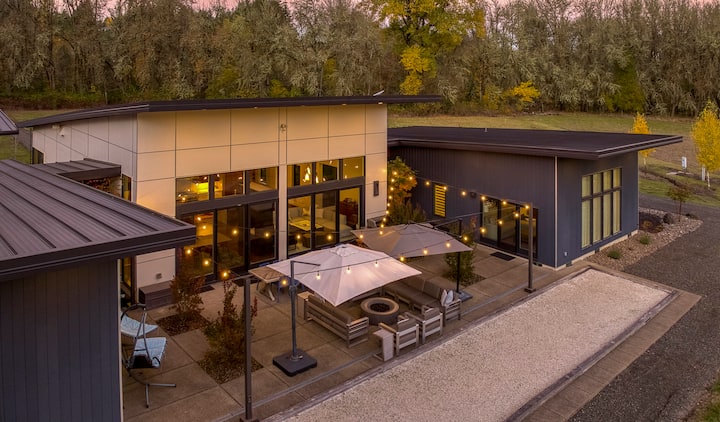 Green Acres - Serene Luxury Wine Country Retreat