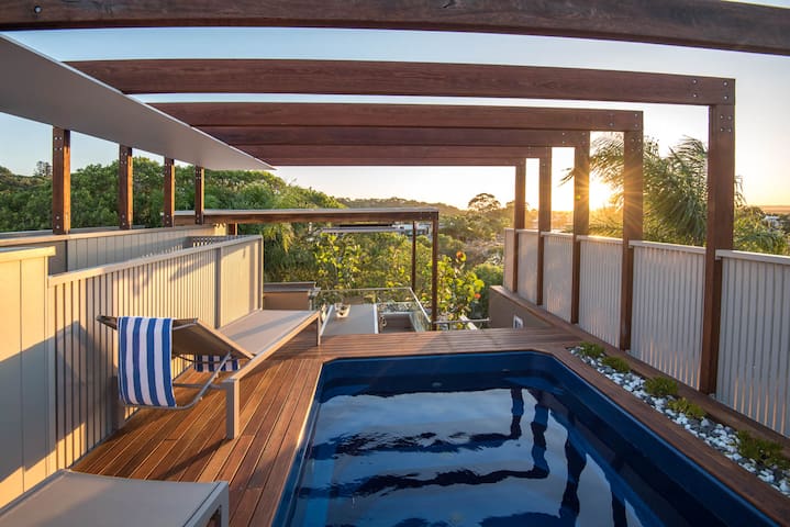 Villa One Five – Rooftop Luxury on Hastings St