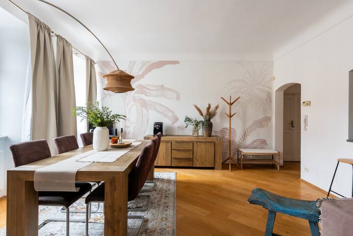 Old Town 3BDR Retreat Steps from Charles Bridge gallery image 5