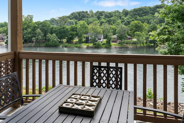 Nautical Nest On Taneycomo - Branson, MO