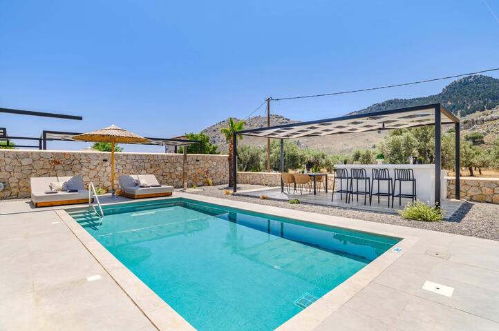 Villa Zen Roshi by Villa Plus gallery image 2