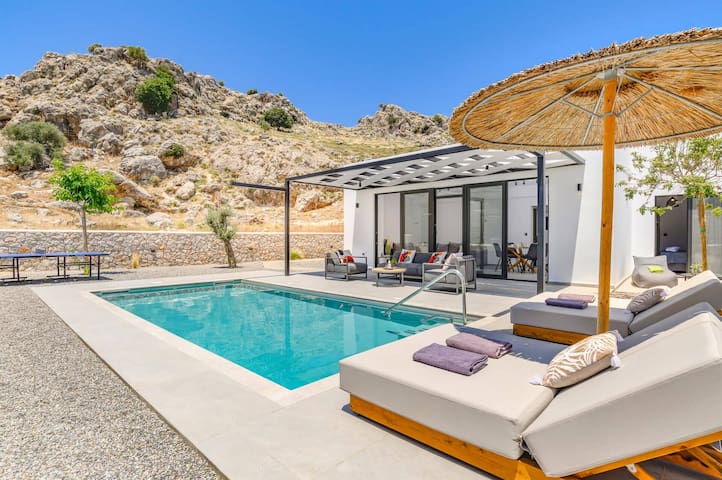 Villa Zen Roshi by Villa Plus