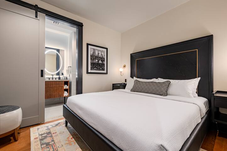 4BR Perfect Group Unit Walk to French Quarter gallery image 5