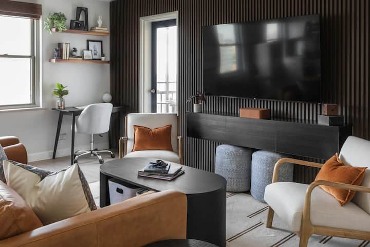 Downtown Hidden Gem W/ Balcony & Free Parking - Atlanta