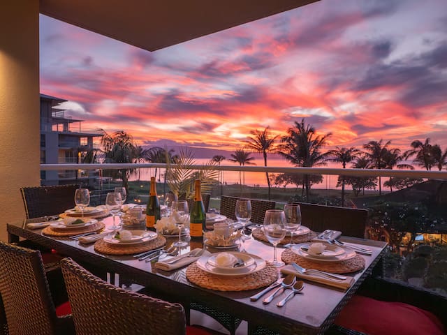 Oceanfront Views Above Dukes – Honua Kai H351