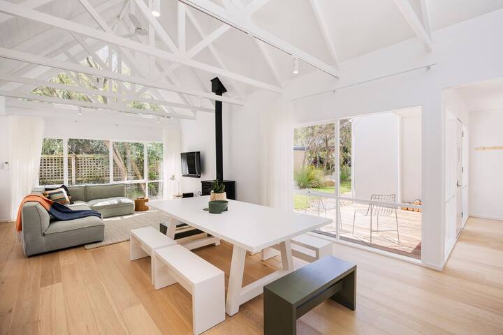 Sunbather – Merricks Beach