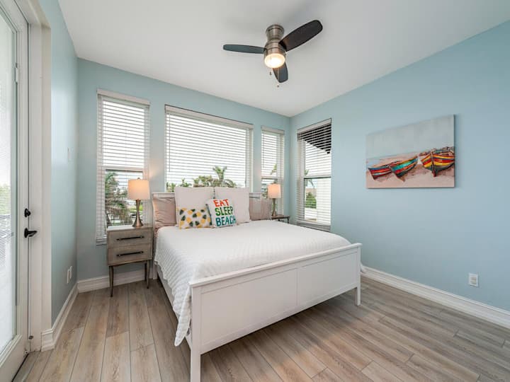 26841 McLaughlin Blvd Bonita Springs FL 34134 USA-025-011-Bed 5-MLS_Size