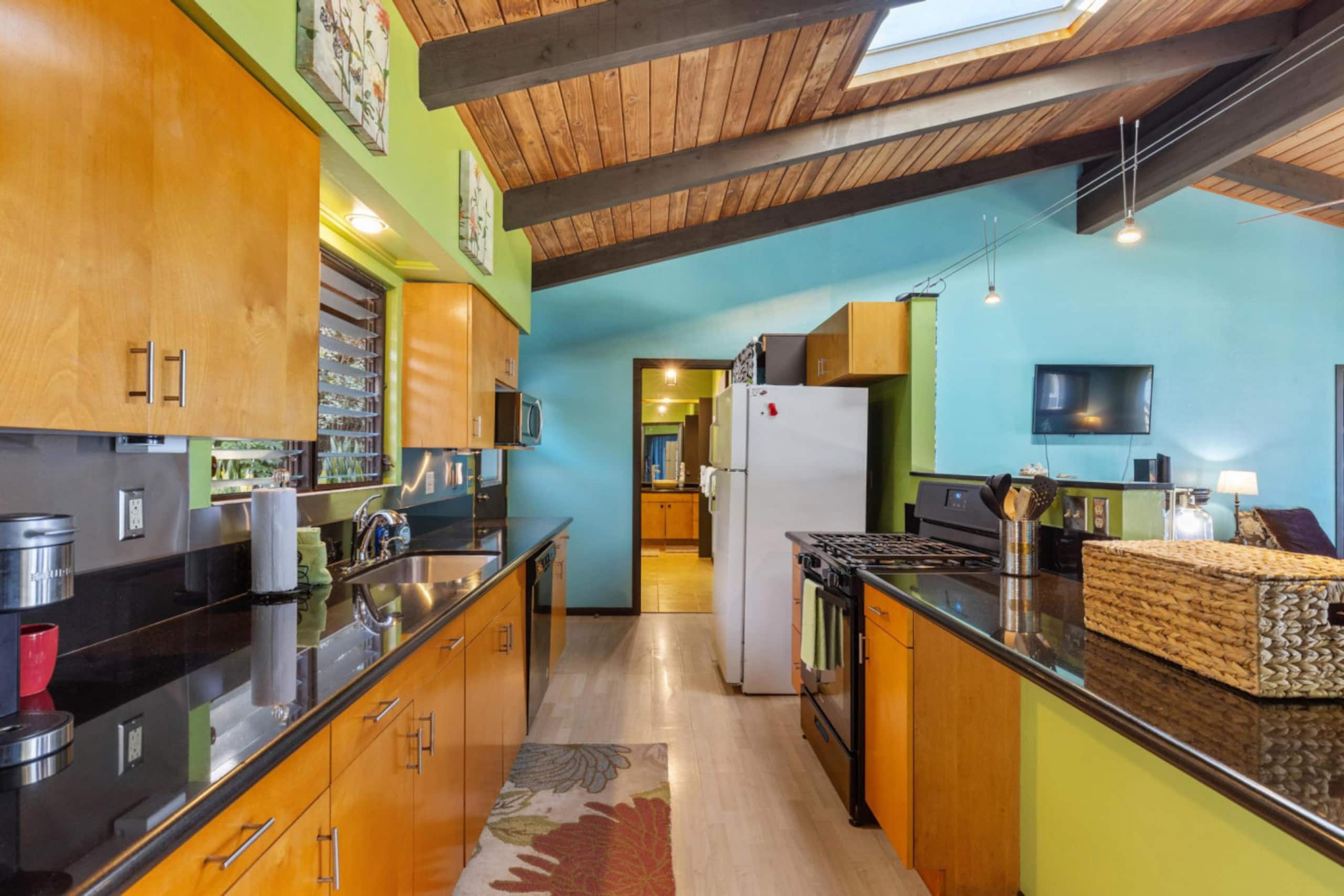 Home in Kailua-Kona · ★4.76 · 2 bedrooms · 3 beds · 2 baths - Image 6