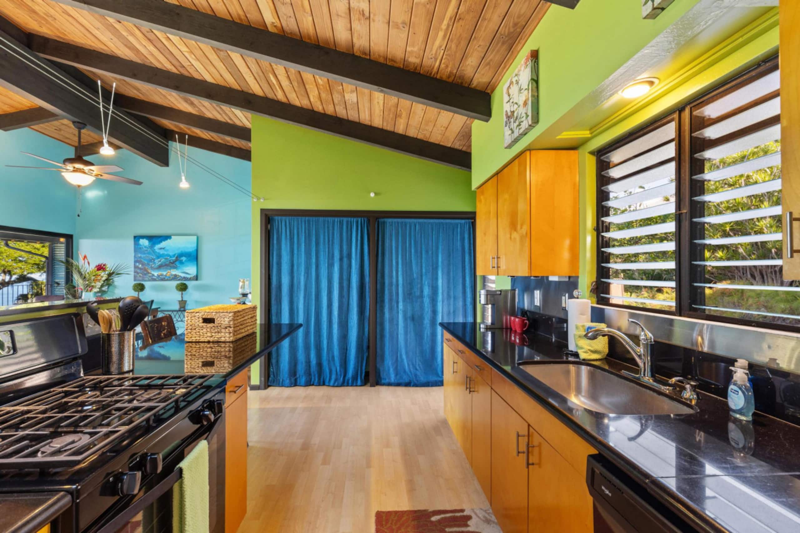 Home in Kailua-Kona · ★4.76 · 2 bedrooms · 3 beds · 2 baths - Image 7