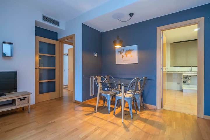 2 Bedroom Duplex Apartment With Balcony, Family... - Barcelona
