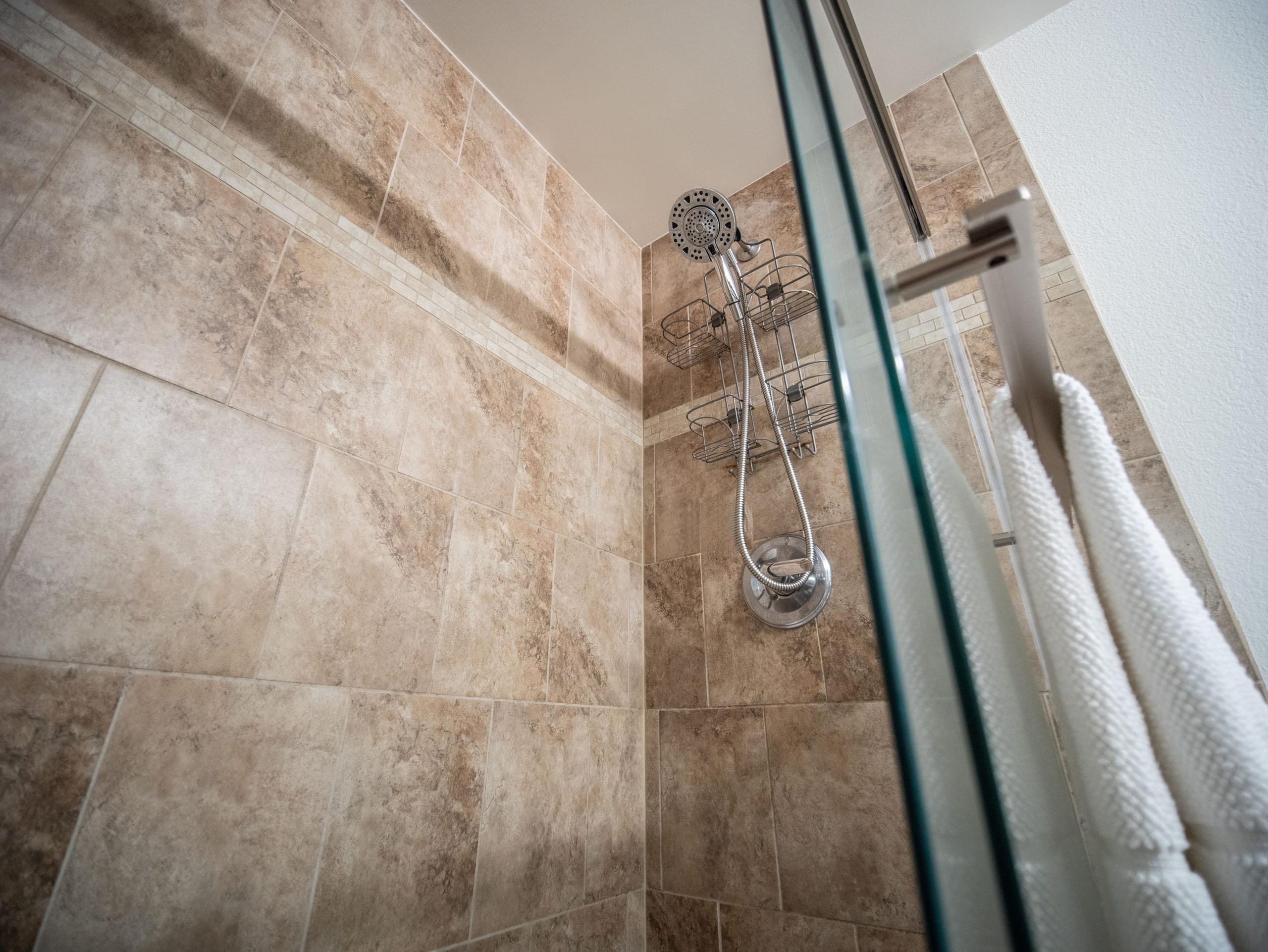 Condo in Kihei · ★5.0 · 1 bedroom · 2 beds · 2 private baths - Image 23