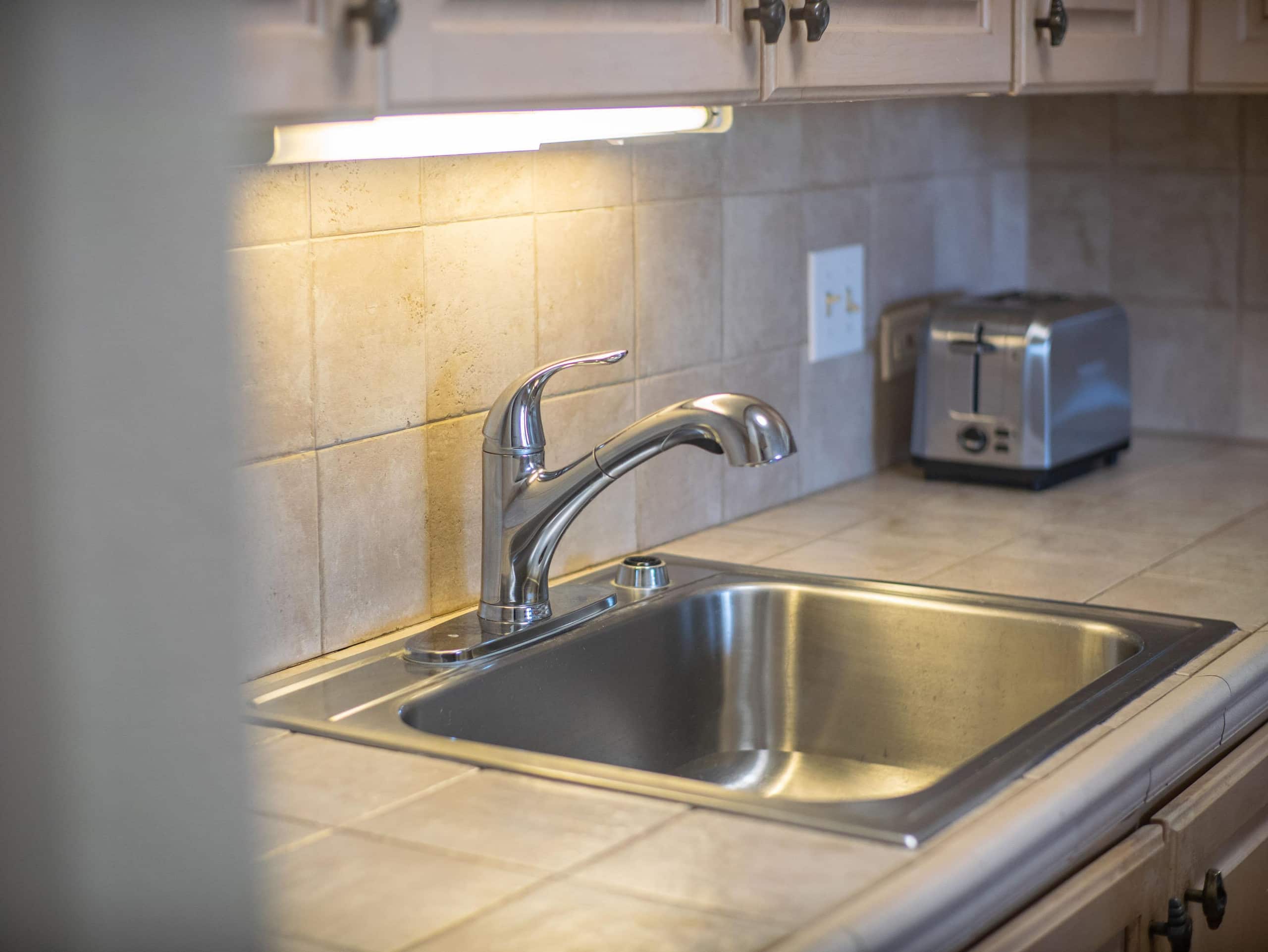 Condo in Kihei · ★5.0 · 1 bedroom · 2 beds · 2 private baths - Image 12
