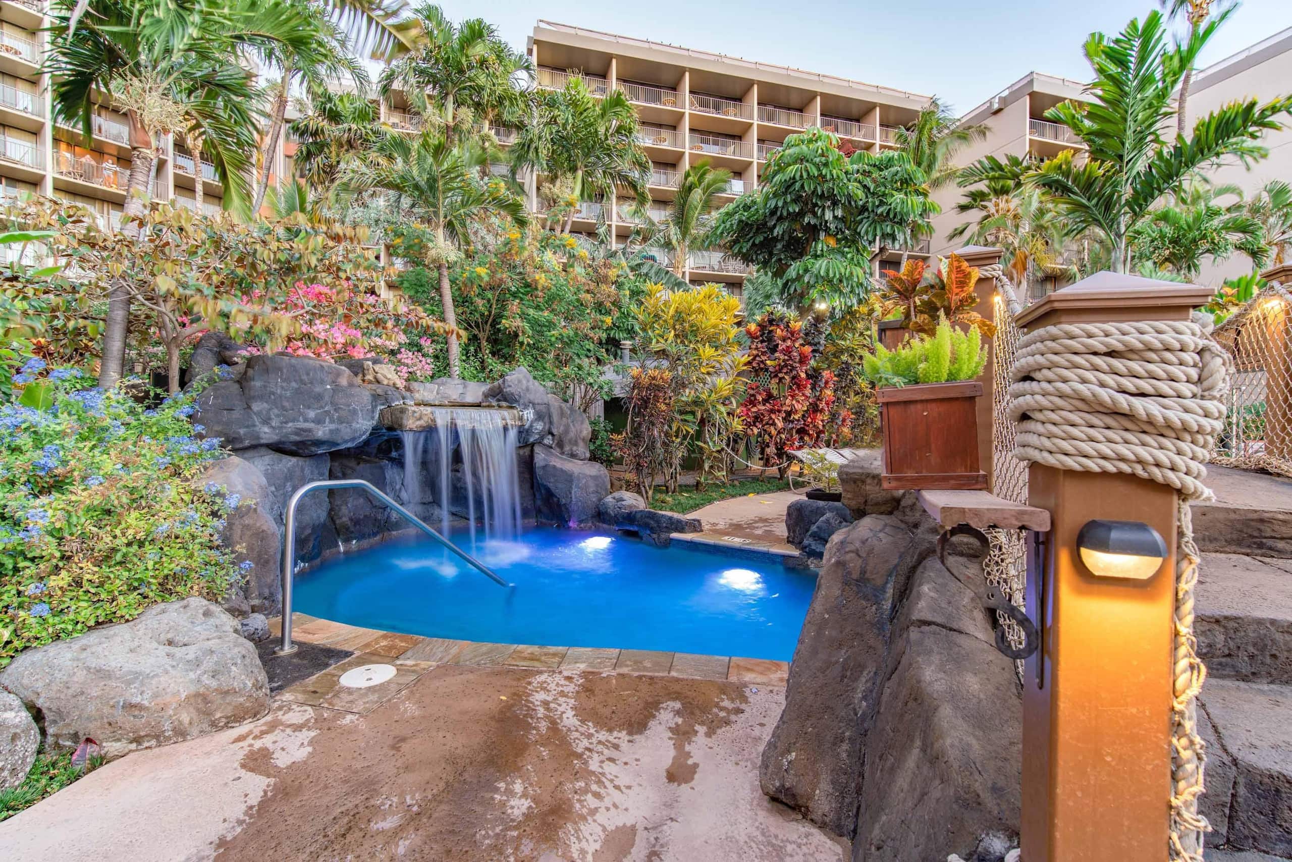 Condo in Lahaina · ★4.88 · 2 bedrooms · 3 beds · 2 private baths - Image 34