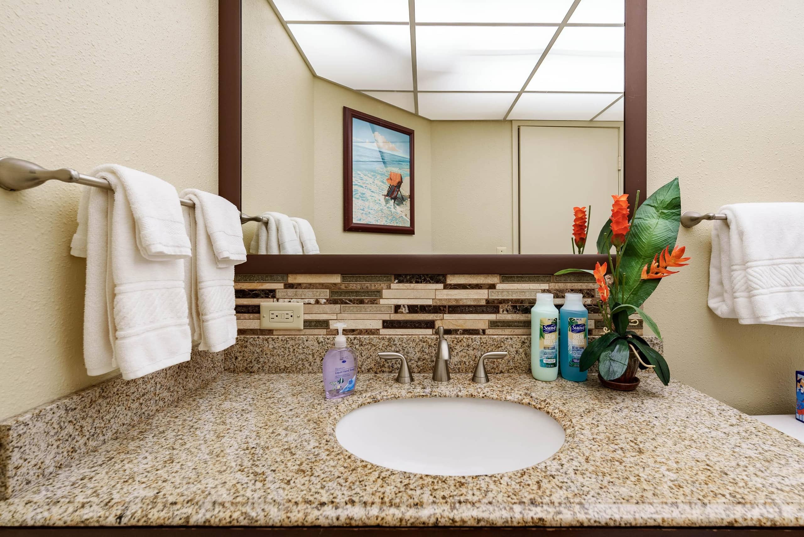 Condo in Lahaina · ★4.88 · 2 bedrooms · 3 beds · 2 private baths - Image 4