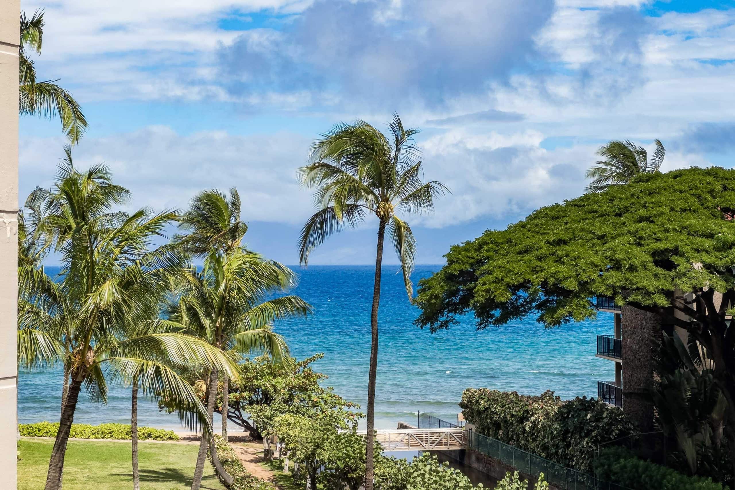 Condo in Lahaina · ★4.88 · 2 bedrooms · 3 beds · 2 private baths - Image 1