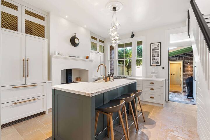 Vermont – Luxury family home in heart of SYD gallery image 5