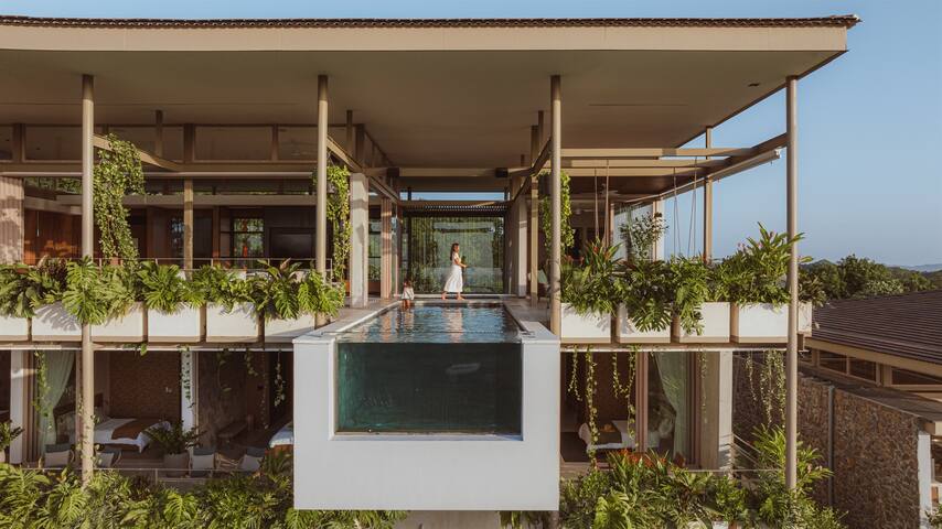 Stunning Eco Villa with Ocean Views and Staff