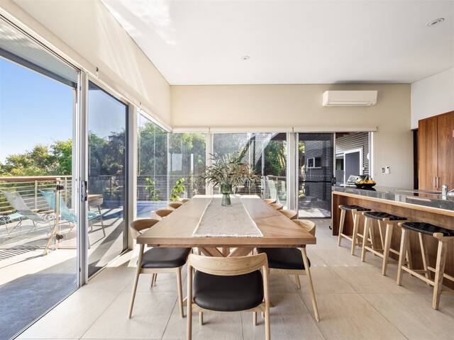 A La Plage | Ocean View Luxury | Family Friendly gallery image 2