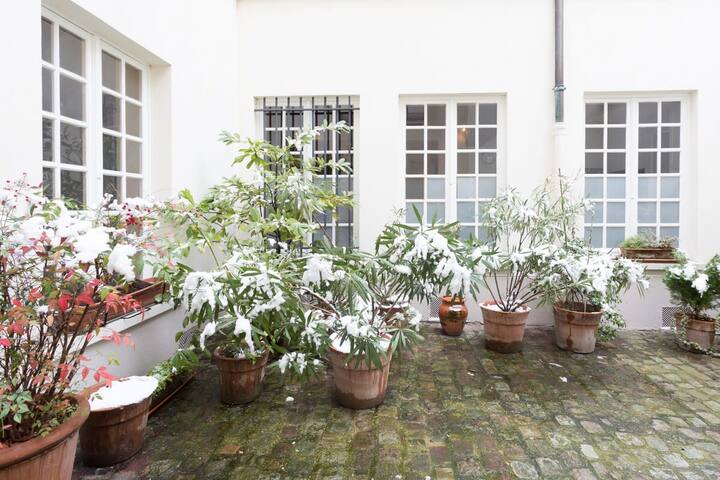 IntoParis managed Airbnb listing 2
