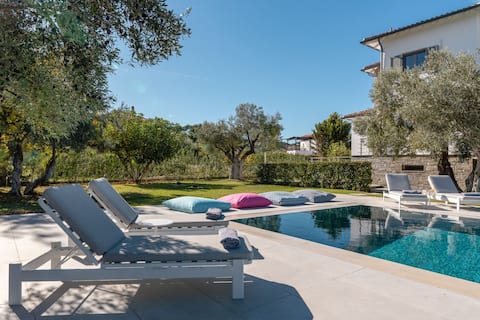 White House Villa   Pefkochori