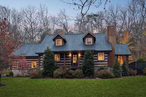 Kingston Cabin with Pool - 30 mins from Nashville