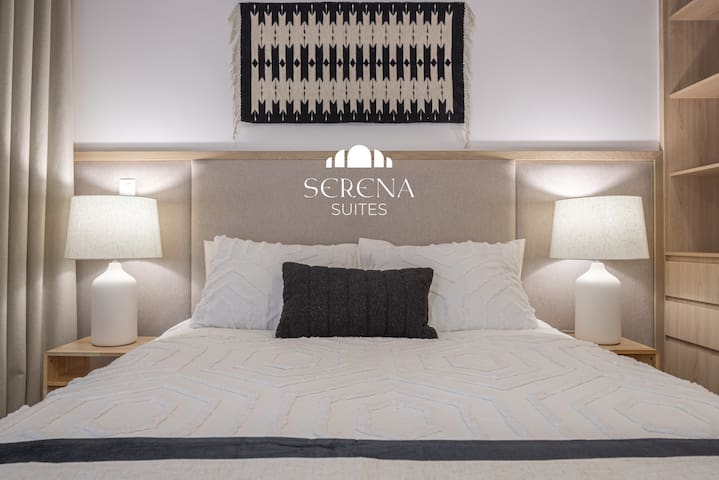 Elegant 3BR with Skydeck Pool in Central Condesa