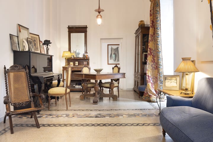 Historic Villa In The Heart Of Naples - Nápoles