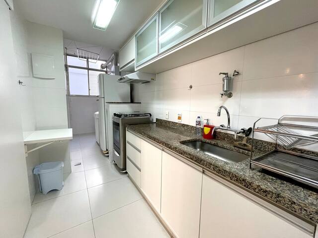 Spacious and close to Leblon beach! gallery image 5