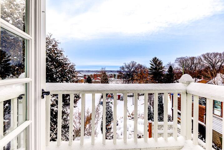 Maison Bélanger-Giroux-Jacuzzi/Vue sur le Fleuve gallery image 3