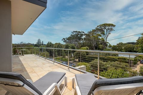 Top performing Airbnb: Top Deck Apartment in Portsea