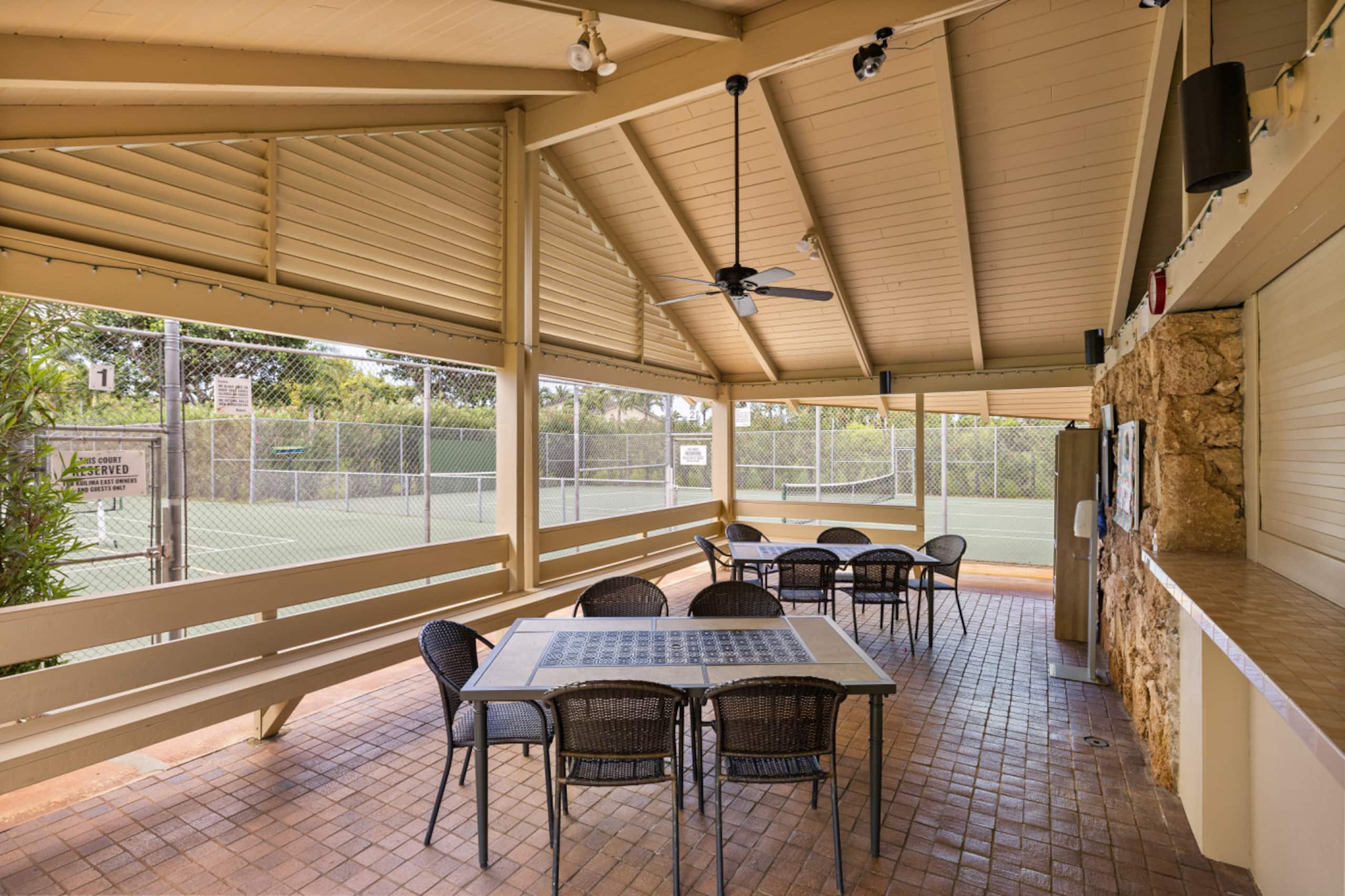 Home in Kahuku · ★4.74 · 2 bedrooms · 4 beds · 3 private baths - Image 50
