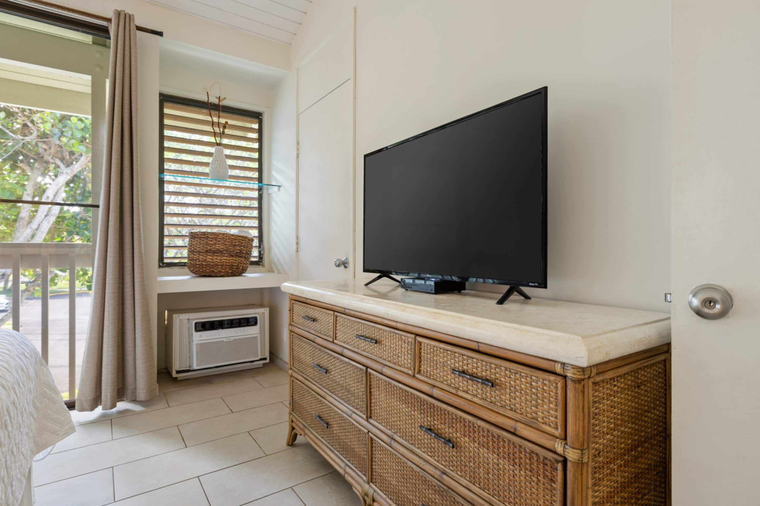 Home in Kahuku · ★4.74 · 2 bedrooms · 4 beds · 3 private baths - Image 65